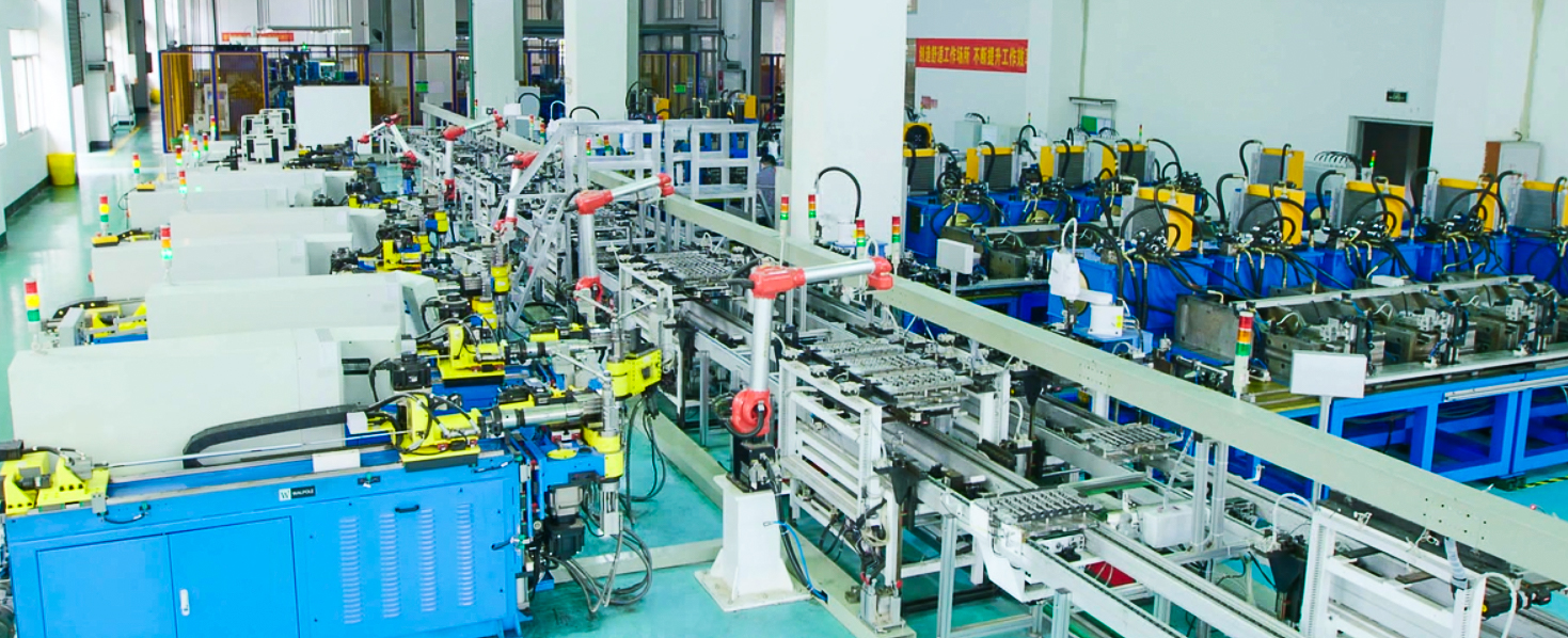 華數機器人汽車安全帶牽引導管自動化生產線